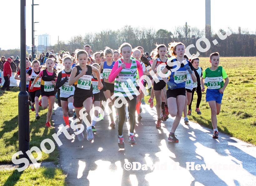 Start of the under-13s, Heaton Memorial Road Race, Newcastle Town Moor. Photo: David T. Hewitson/Sports for All Pics